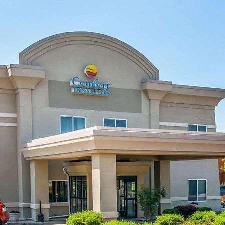 Quality Inn & Suites Ann Arbor Hwy 23 Екстериор снимка