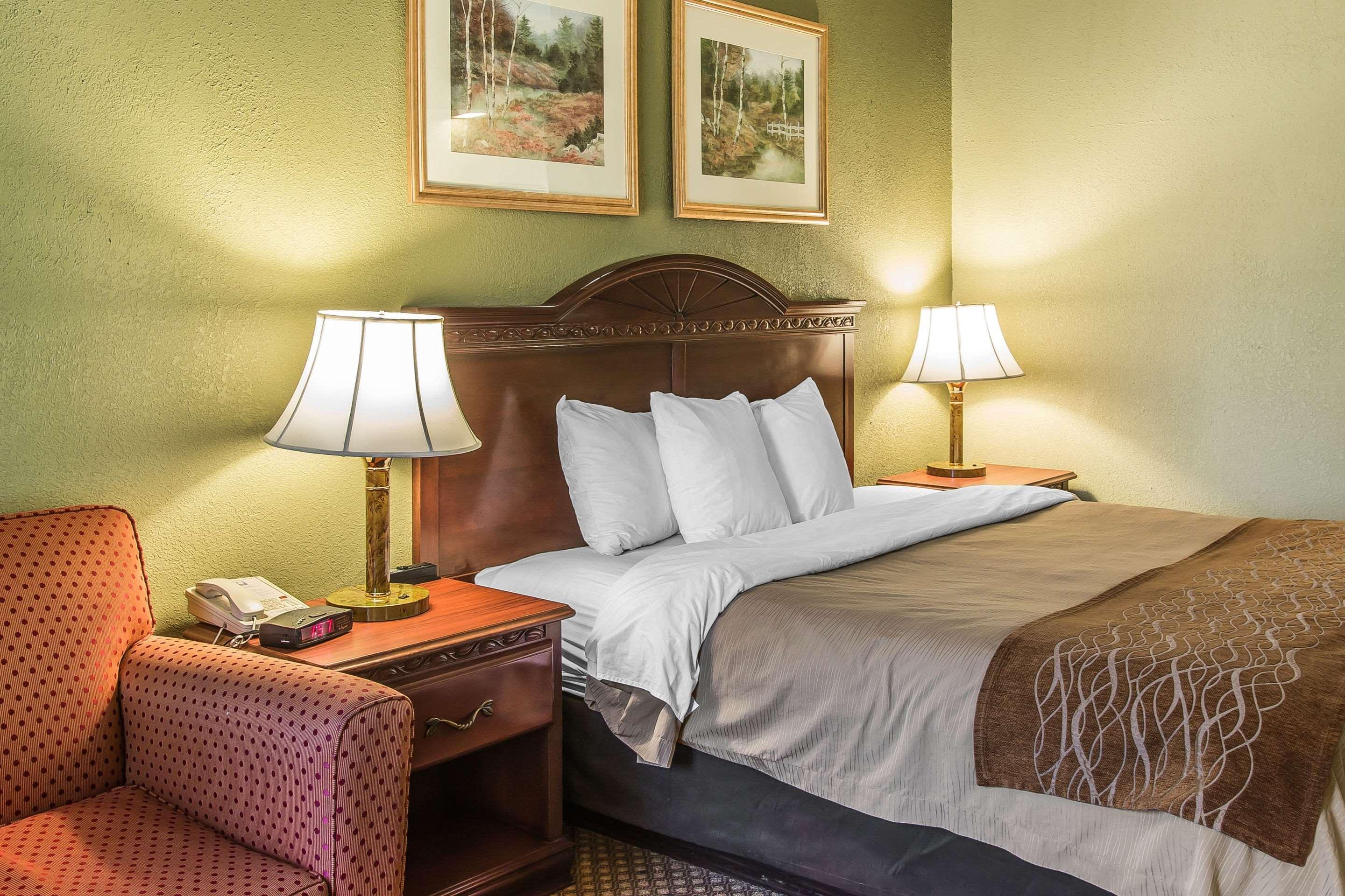 Quality Inn & Suites Ann Arbor Hwy 23 Екстериор снимка
